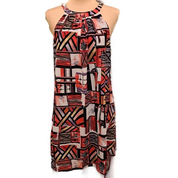 Dresses & Skirts - Vanberfia Abstract Print Free Flowing Dress Size M